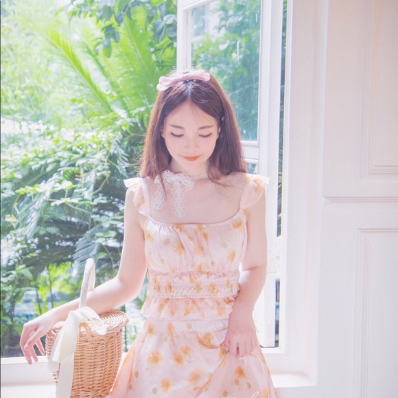 The Girl In The Oil Painting Sun Flower Dress Set - Picture 2 of 12